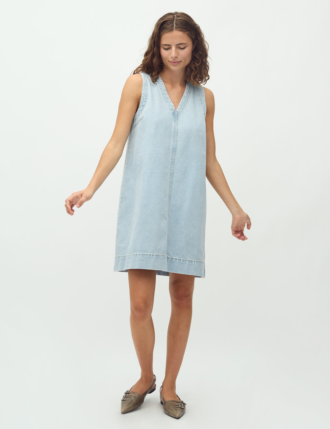 Stasja-M_Lighter Blue Wash_Model_0