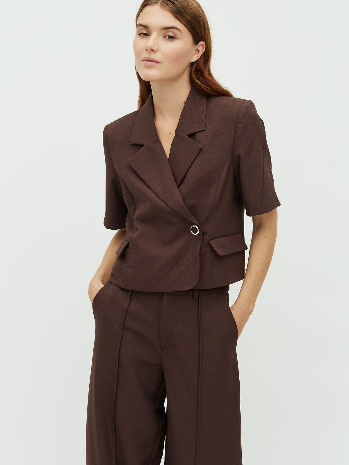 Robina-M_Chicory Coffee Melange_Model_0