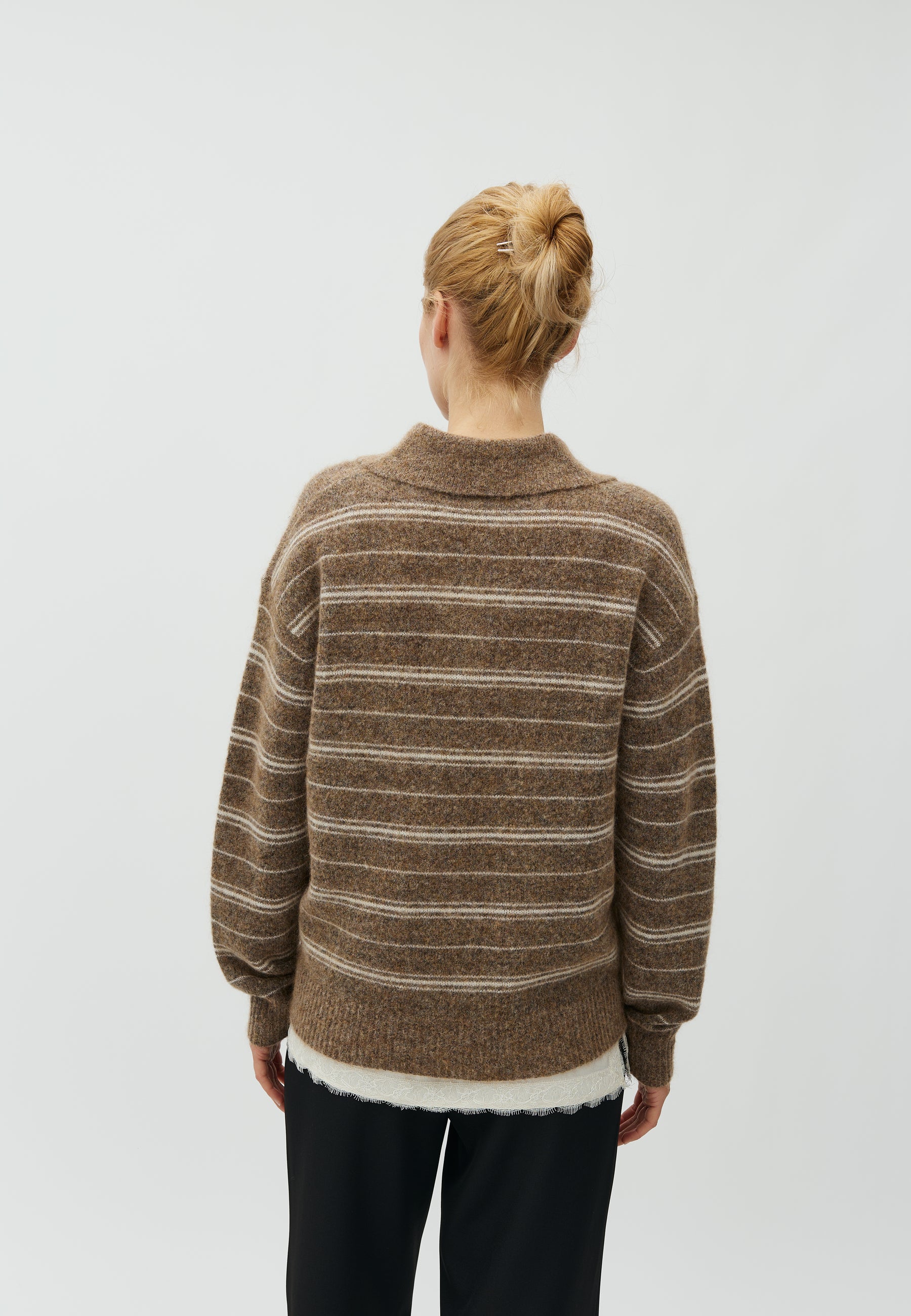 Emin-M_Falcon Stripe_Model_2