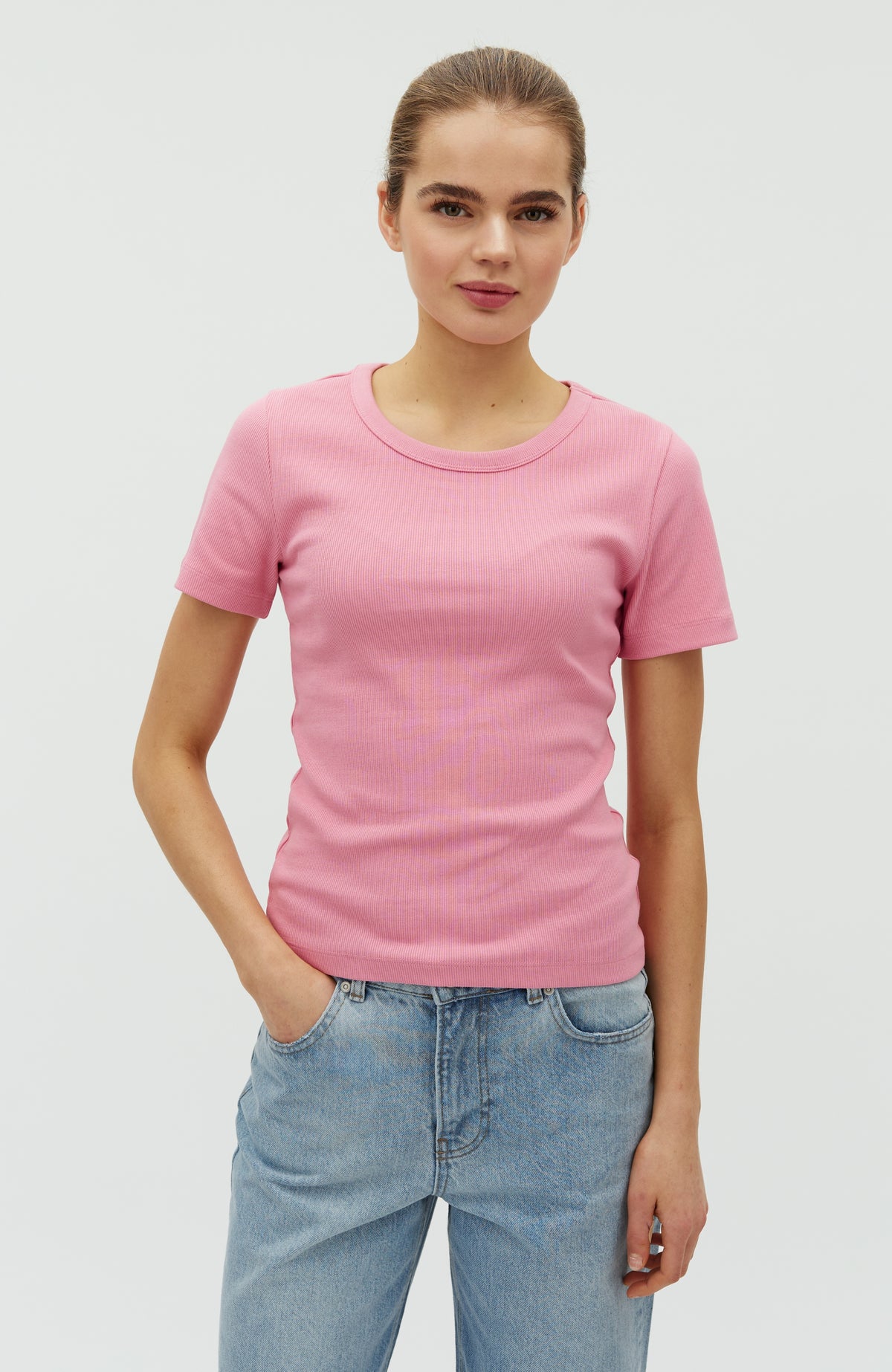 Otis-M_Wild Rose_Model_0