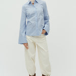 Kaloni-M_Blue Navy Stripe_Model_3