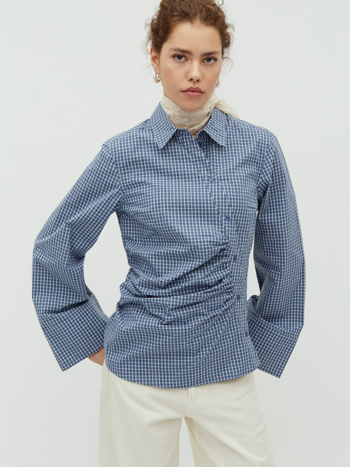 Loutro-M_Navy Blue Check_Model_0