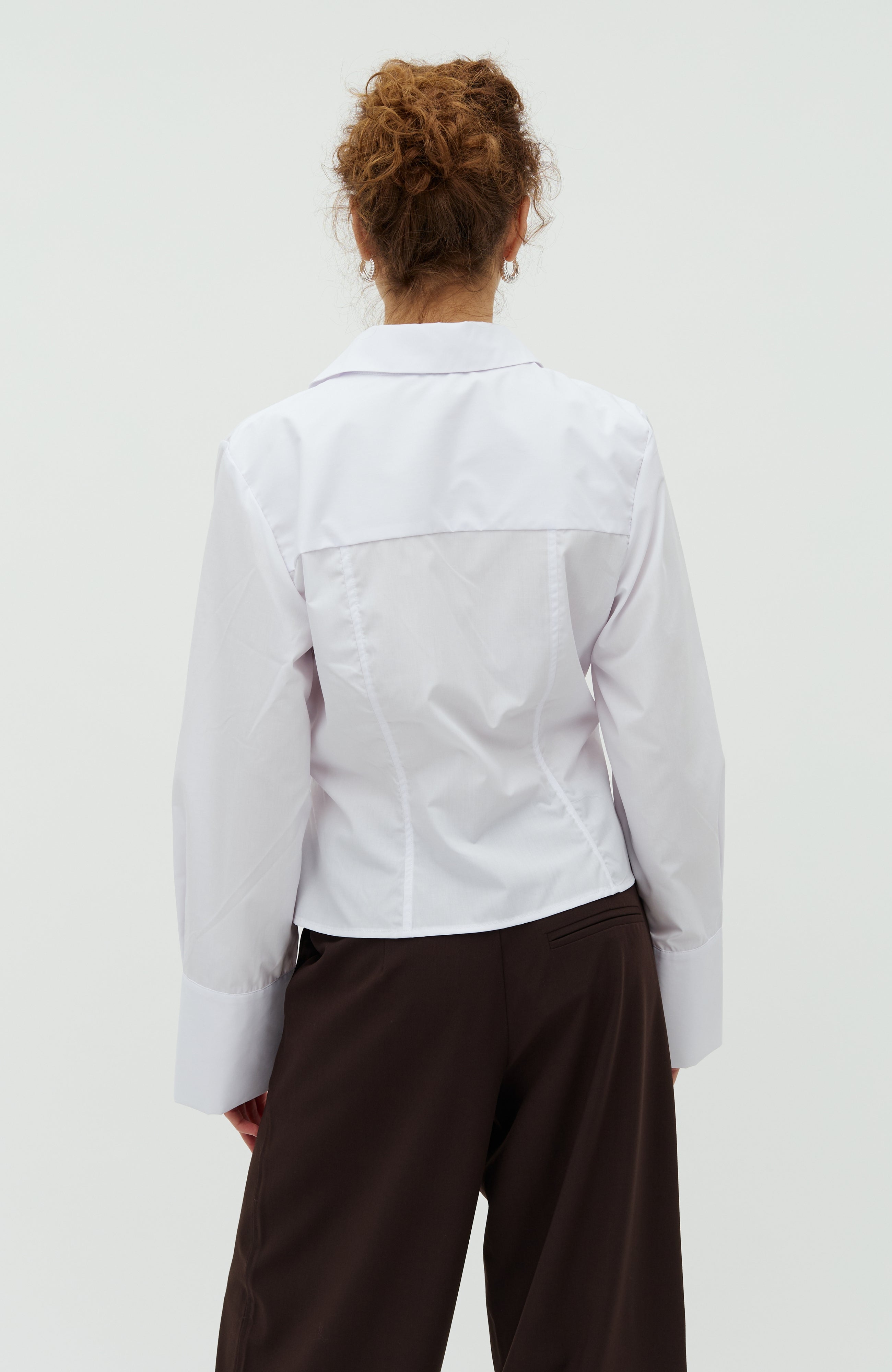 Gerri-M_White_Model_2