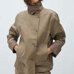 Bavina-M_Brindle Sand_Model_2