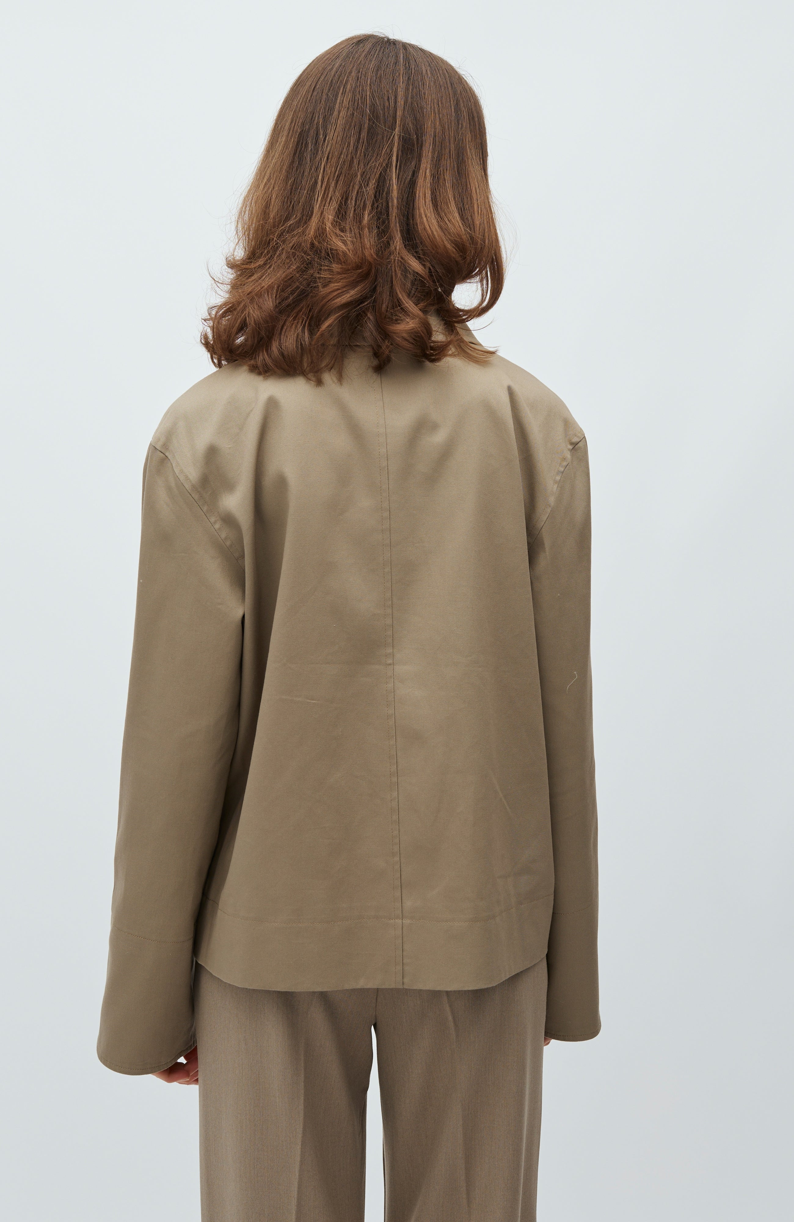 Bavina-M_Brindle Sand_Model_4