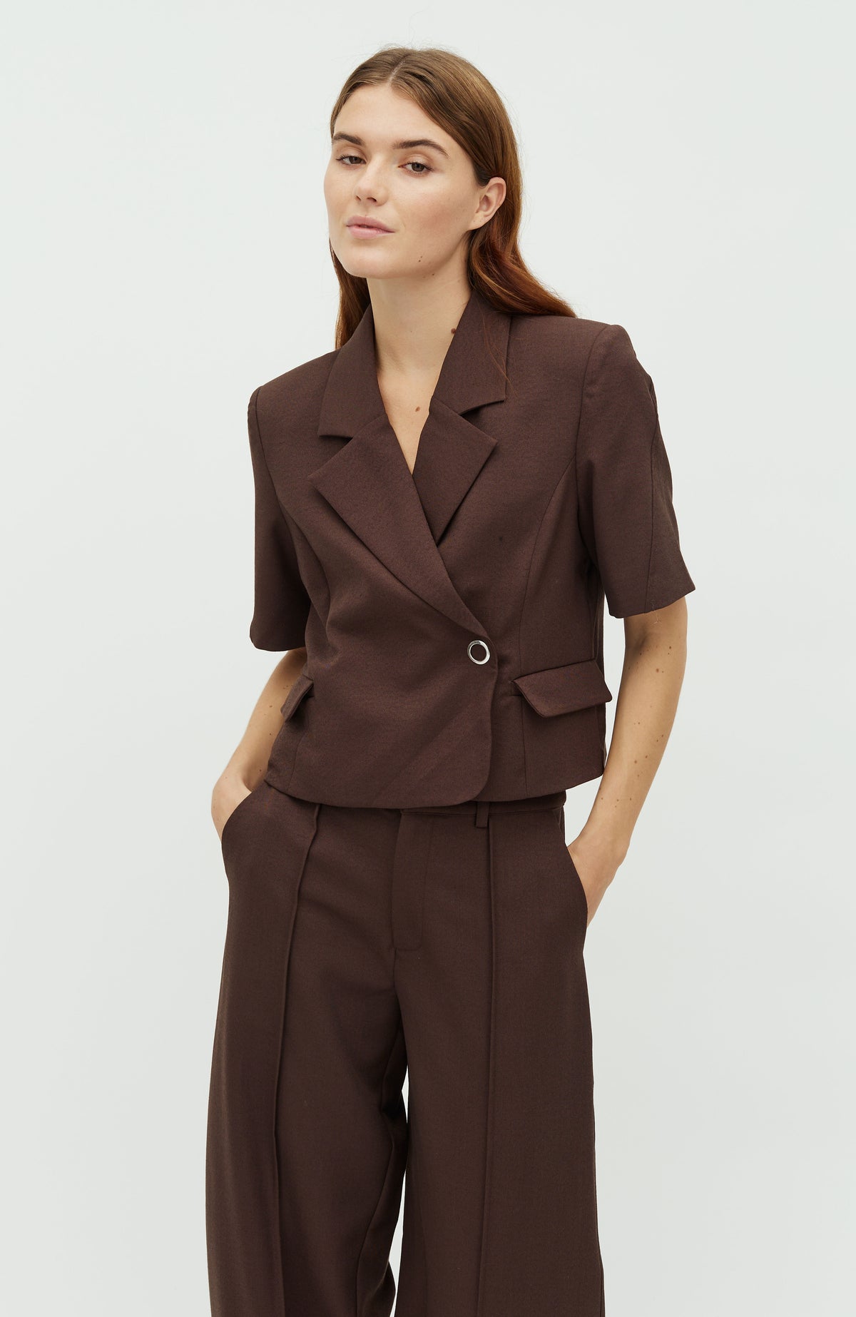 Robina-M_Chicory Coffee Melange_Model_0