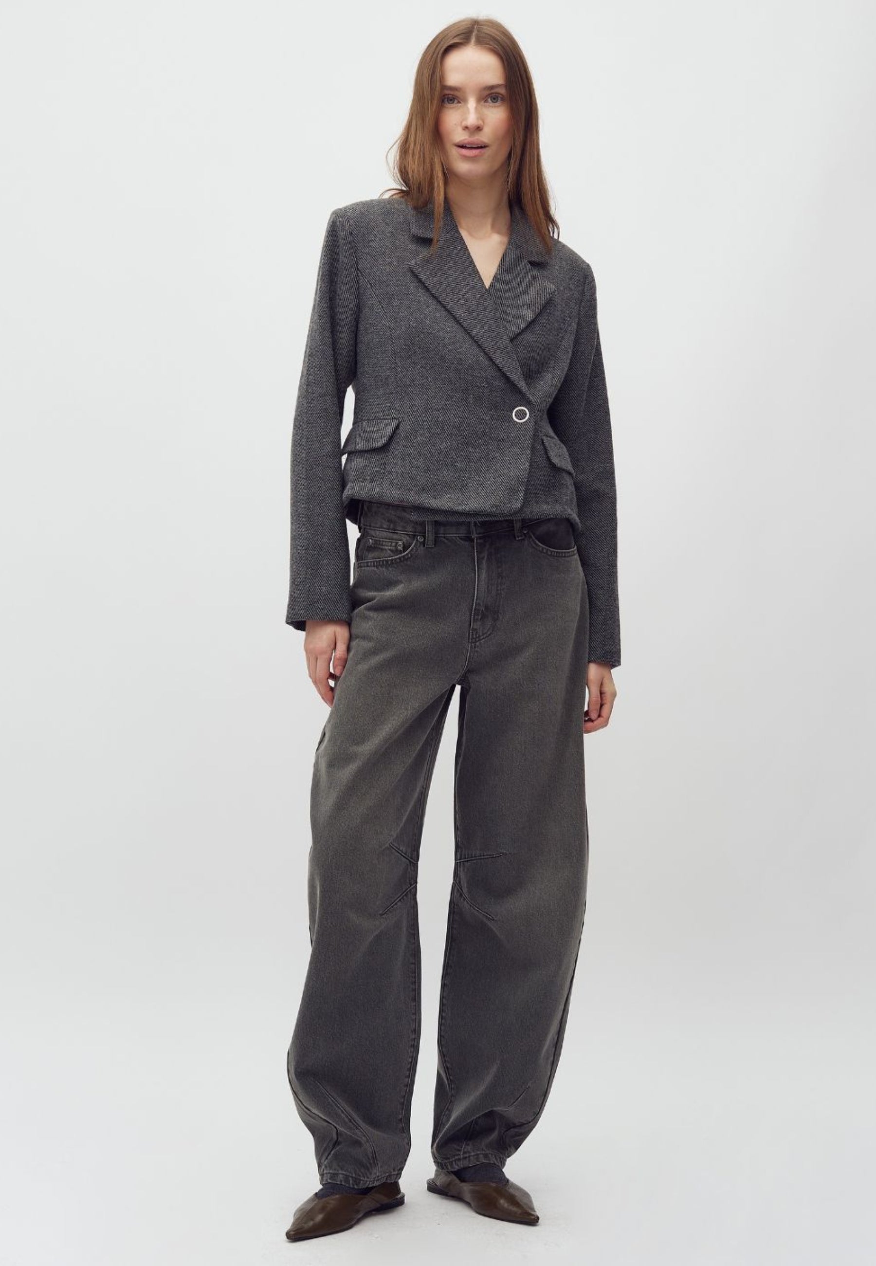 Barina-M_Khaki Green Wash_Model_0