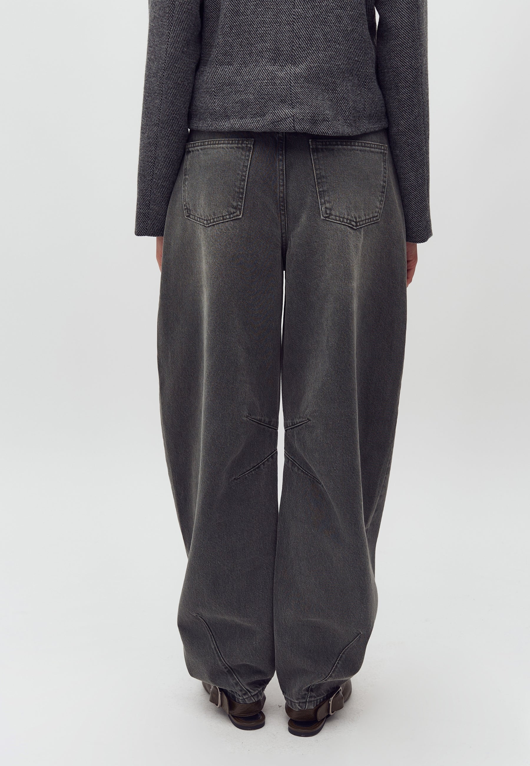 Barina-M_Khaki Green Wash_Model_3