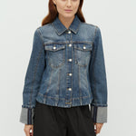 Ami-M_Washed Blue Jay_Model_0