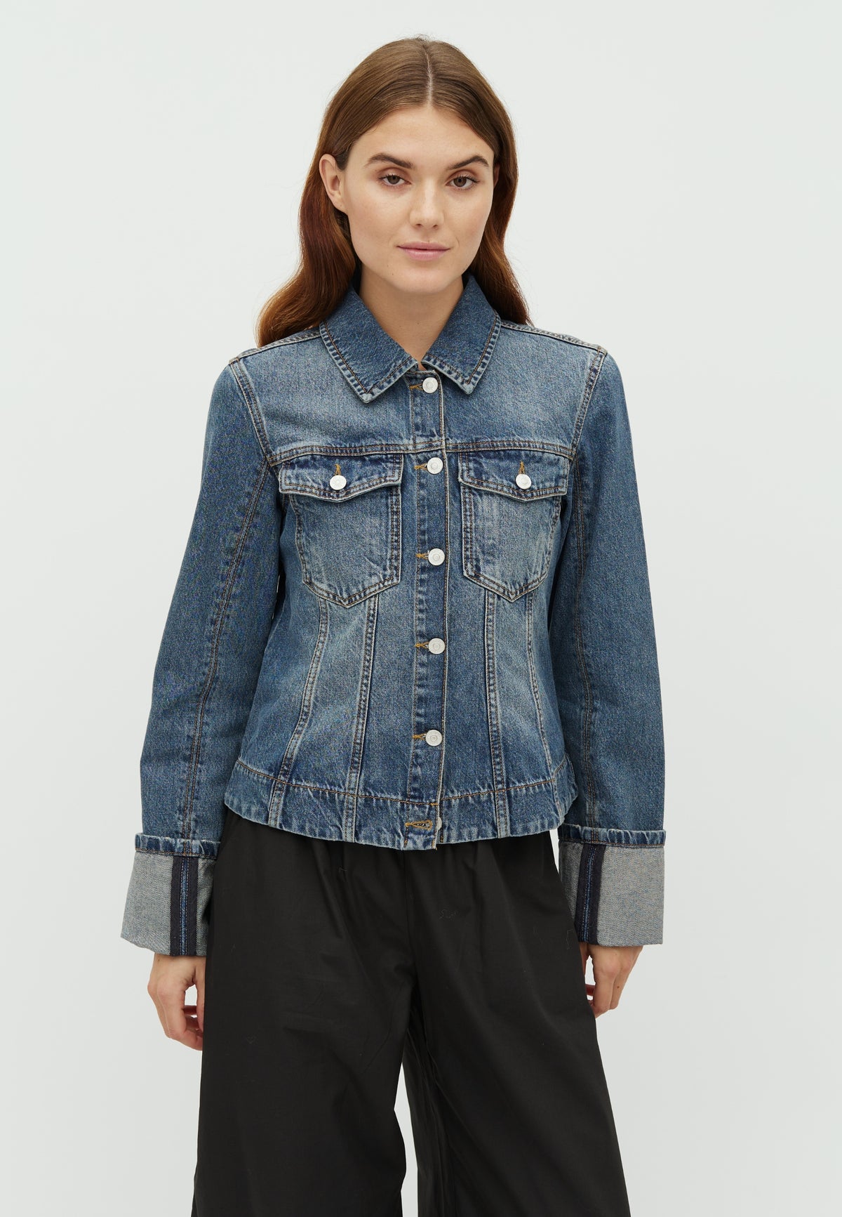 Ami-M_Washed Blue Jay_Model_0