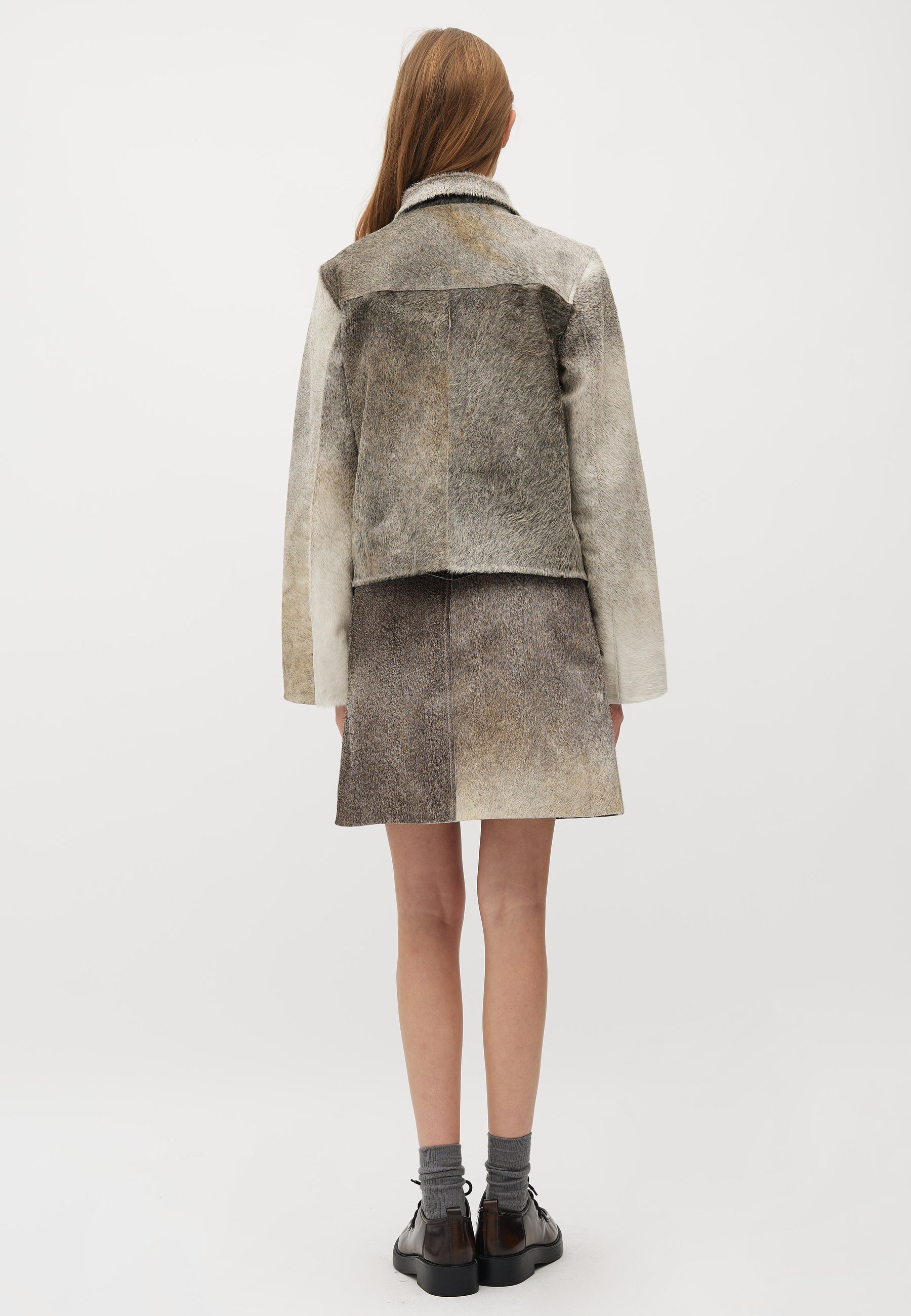 Isata-M_Grey Cow_Model_3