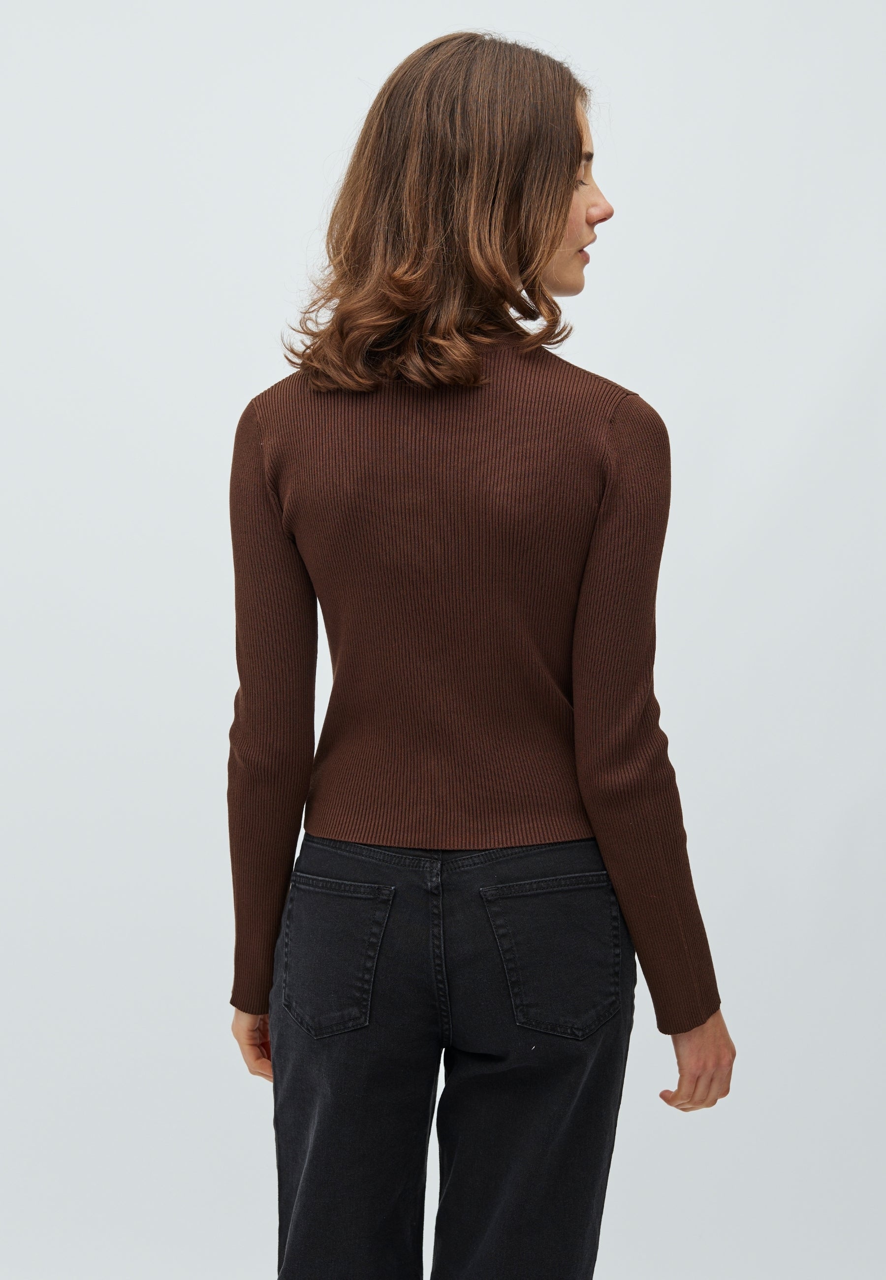 Arietty-M_Chocolate Brown_Model_2