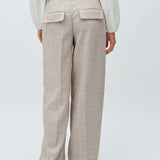 Clementa-M_Beige Check_Model_3