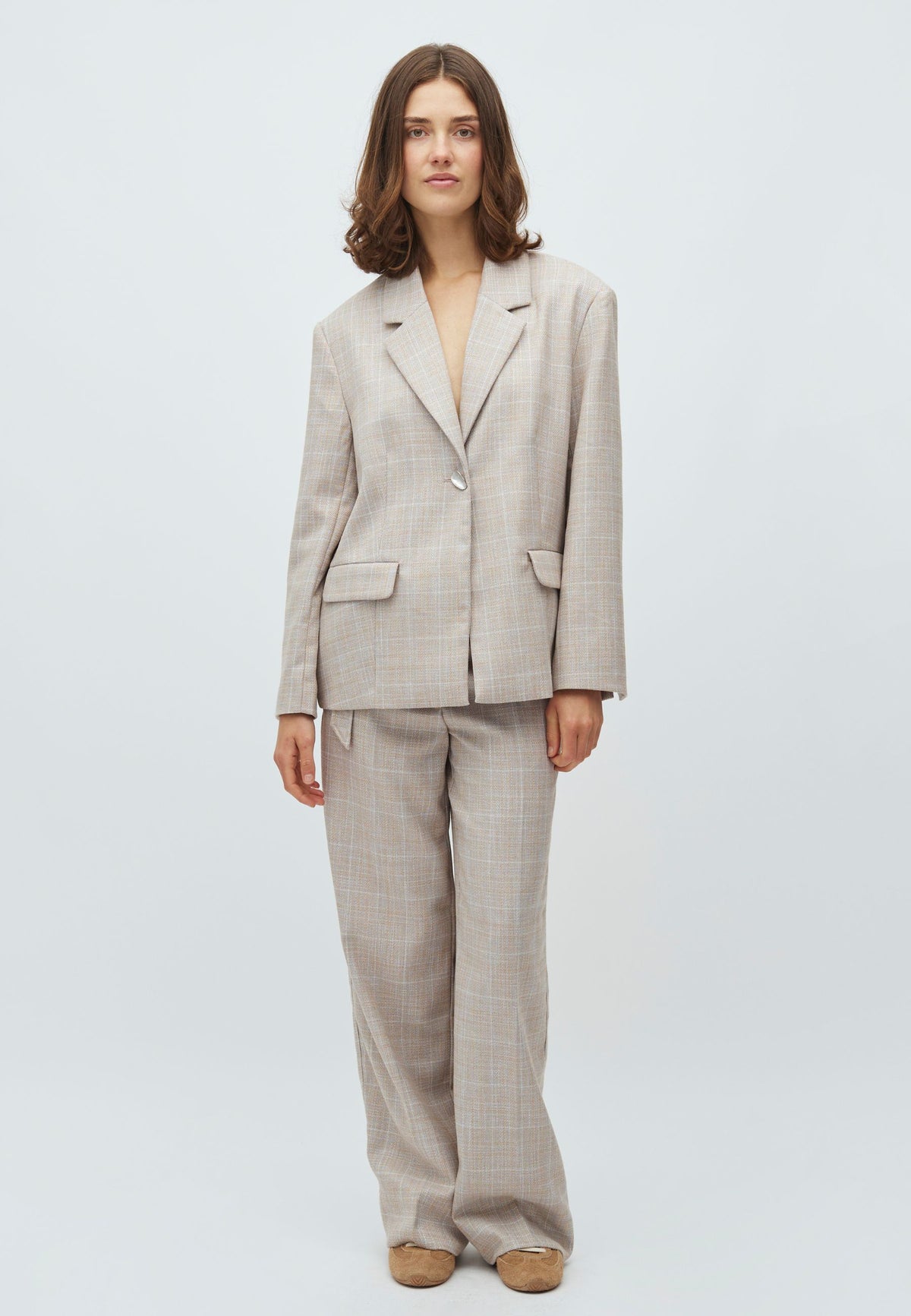 Clementa-M_Beige Check_Model_0