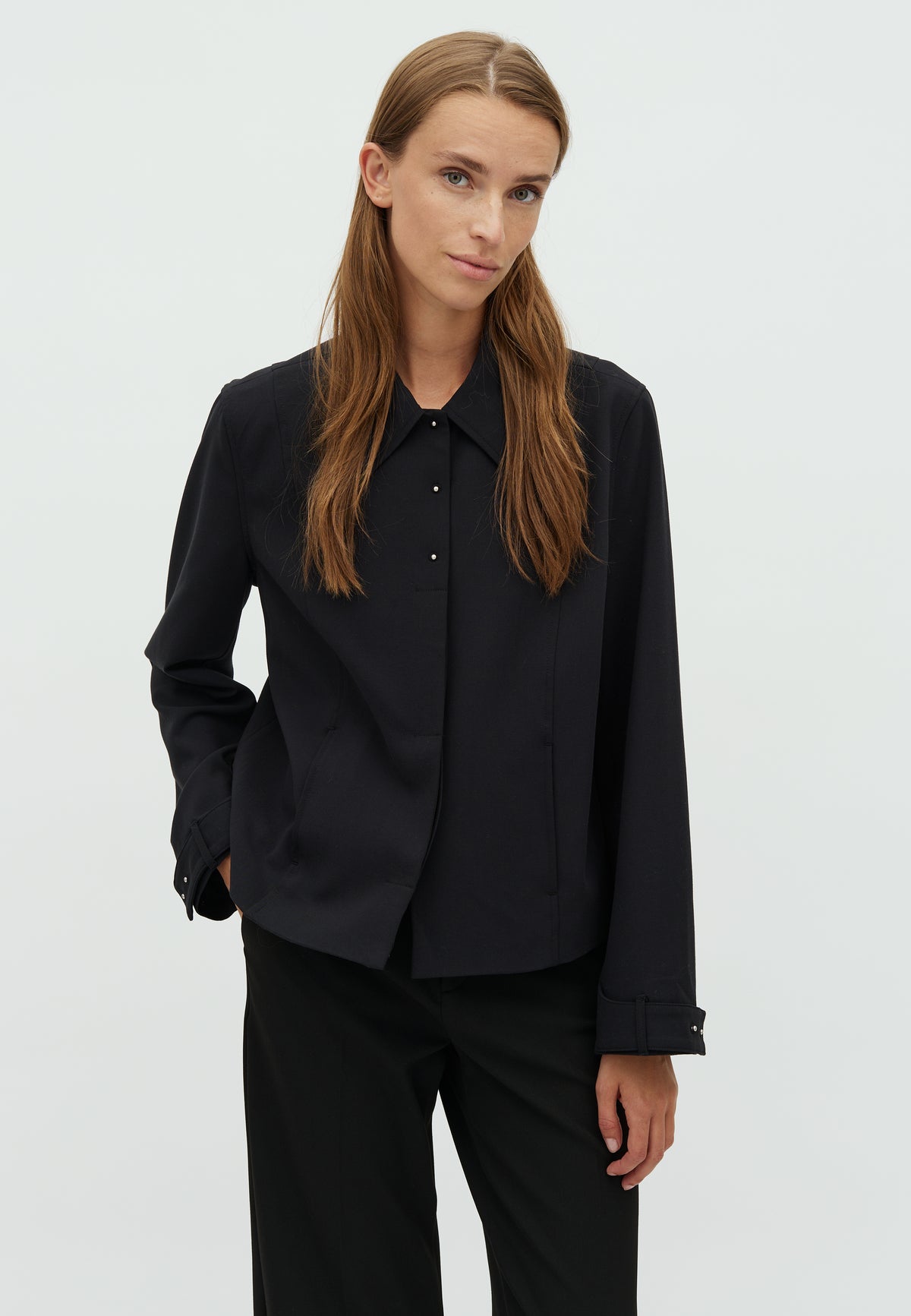 Yimo-M_Black_Model_0