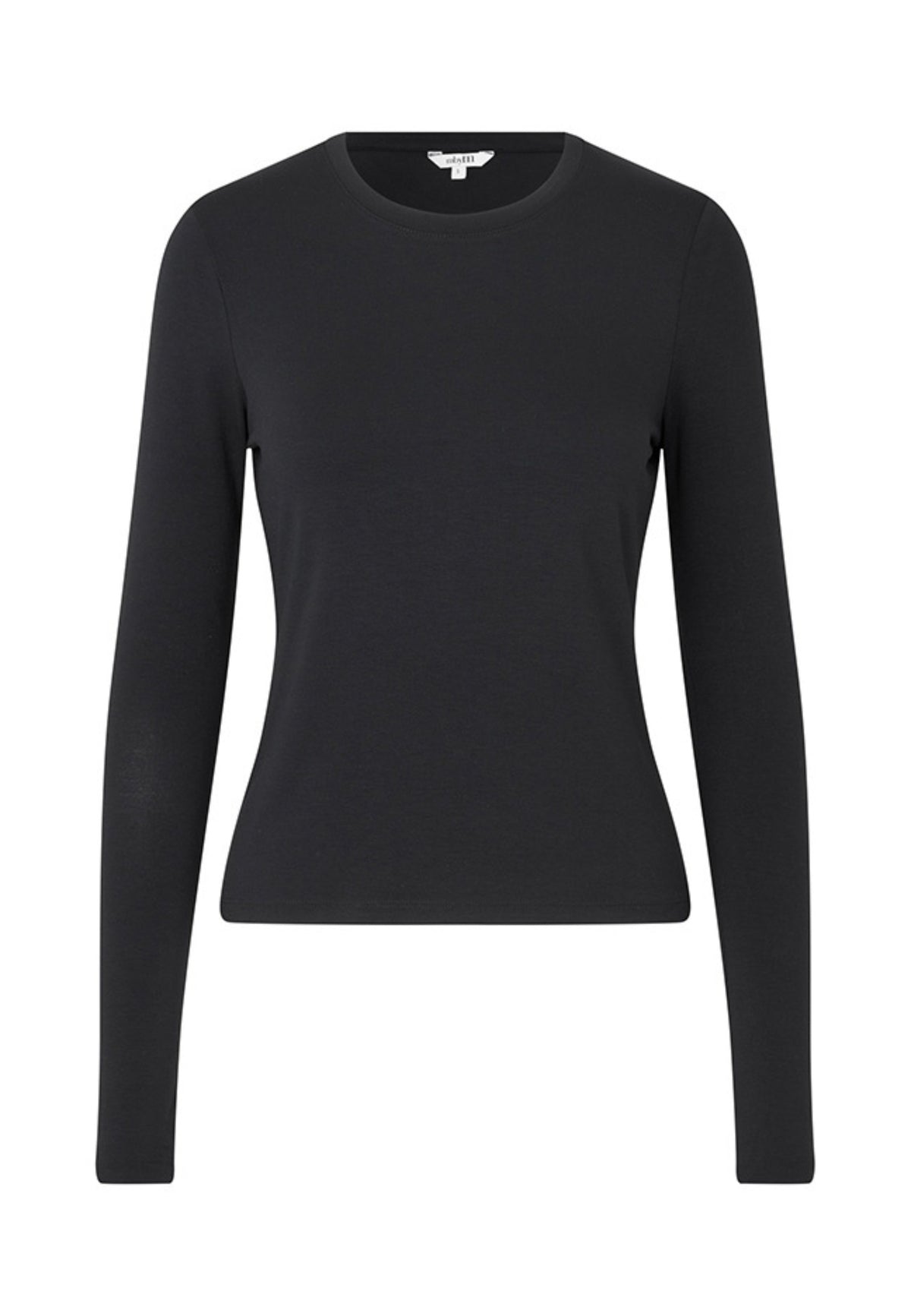 Christina-M_Black_Packshot_0