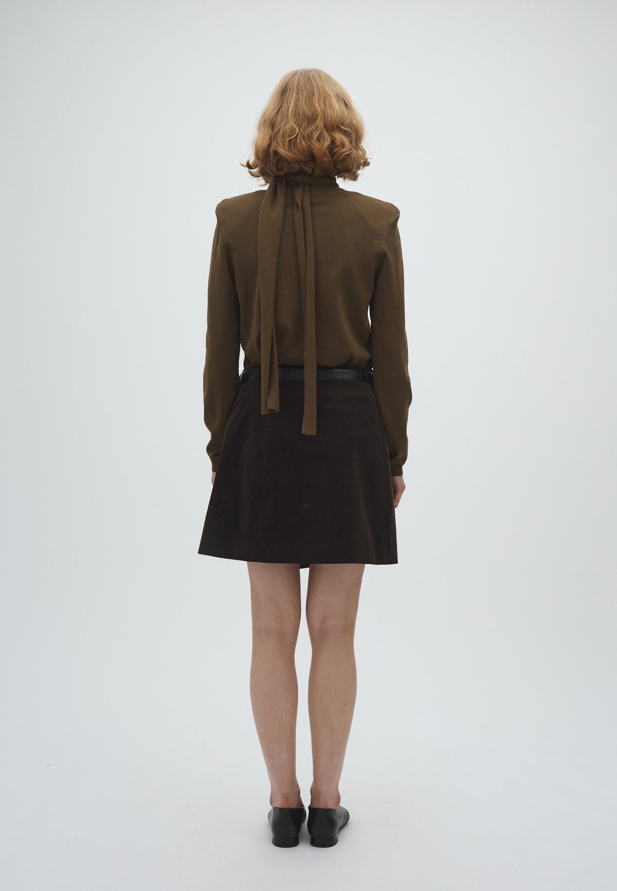 Ruthie-M_Smoked Olive_Model_5