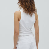 Jaxson U-M_White_Model_2