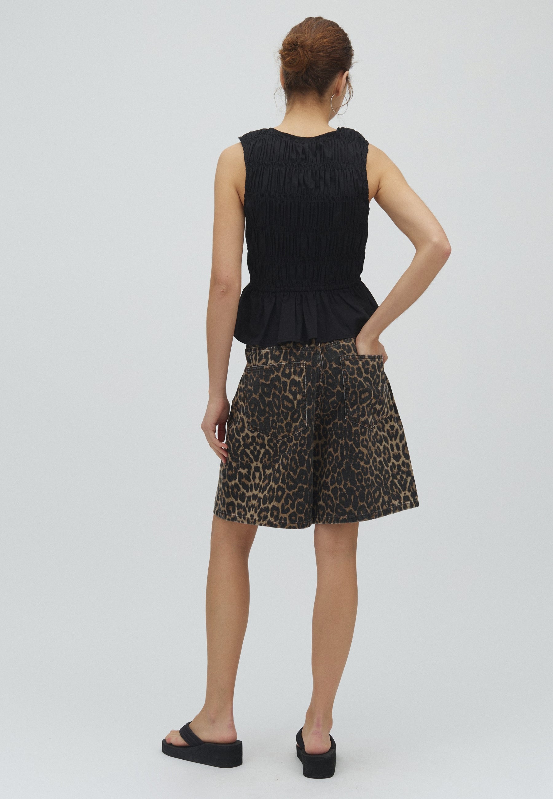 Talina-M_Leopard Mist_Model_2