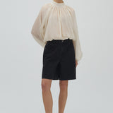 Talina-M_Rebel Black_Model_0