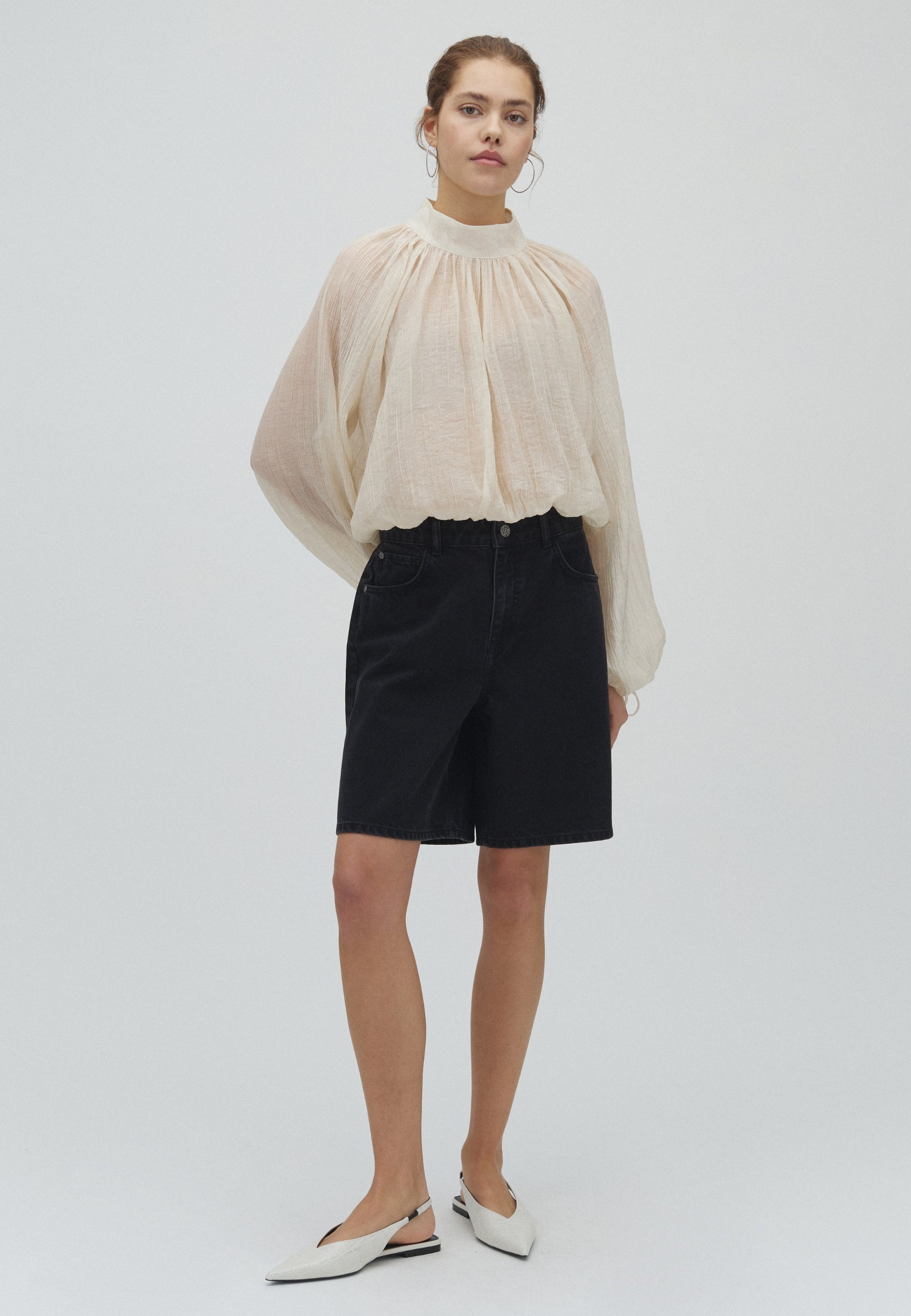 Talina-M_Rebel Black_Model_0