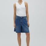 Talina-M_Vintage Blue Wash_Model_0