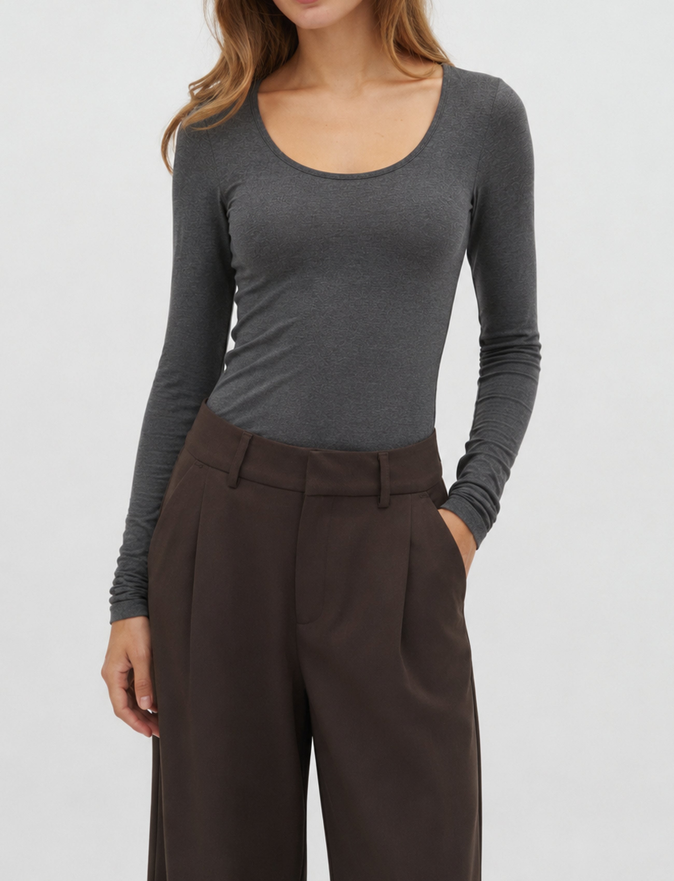 Anna_Dark Grey Melange_Model_0