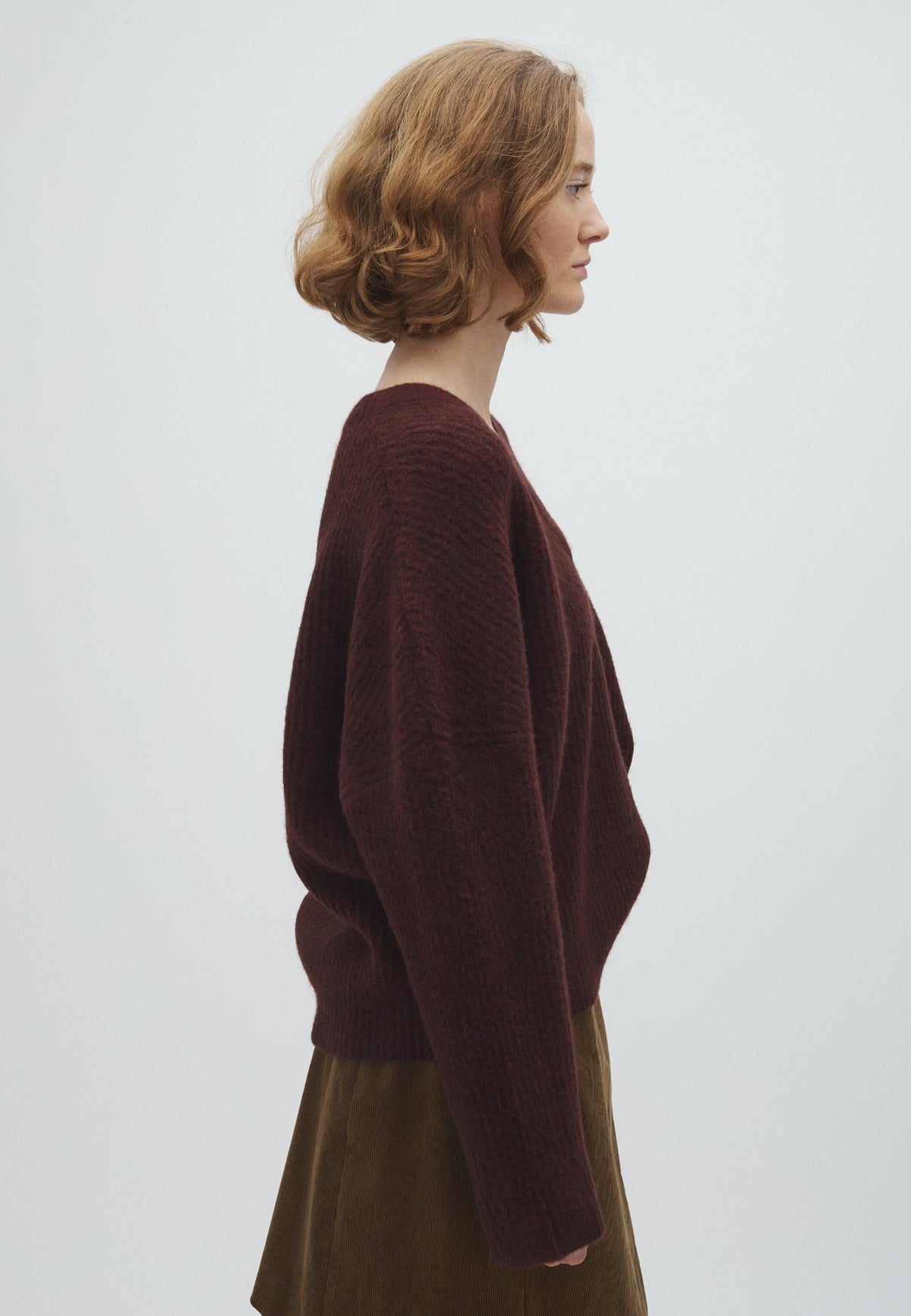 Gillian V-M_Deep Maroon Mix_Model_2