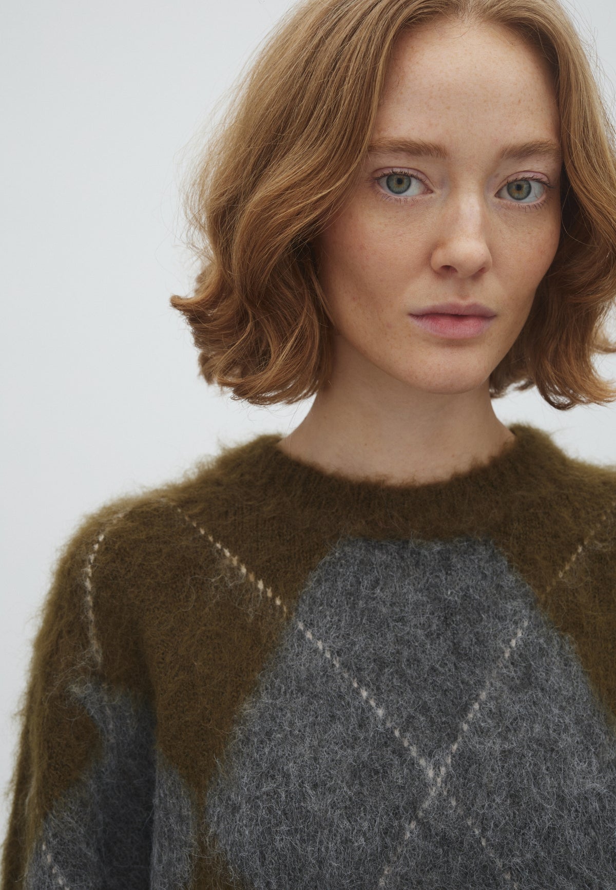 Zelie-M_Argyle Olive_Model_1