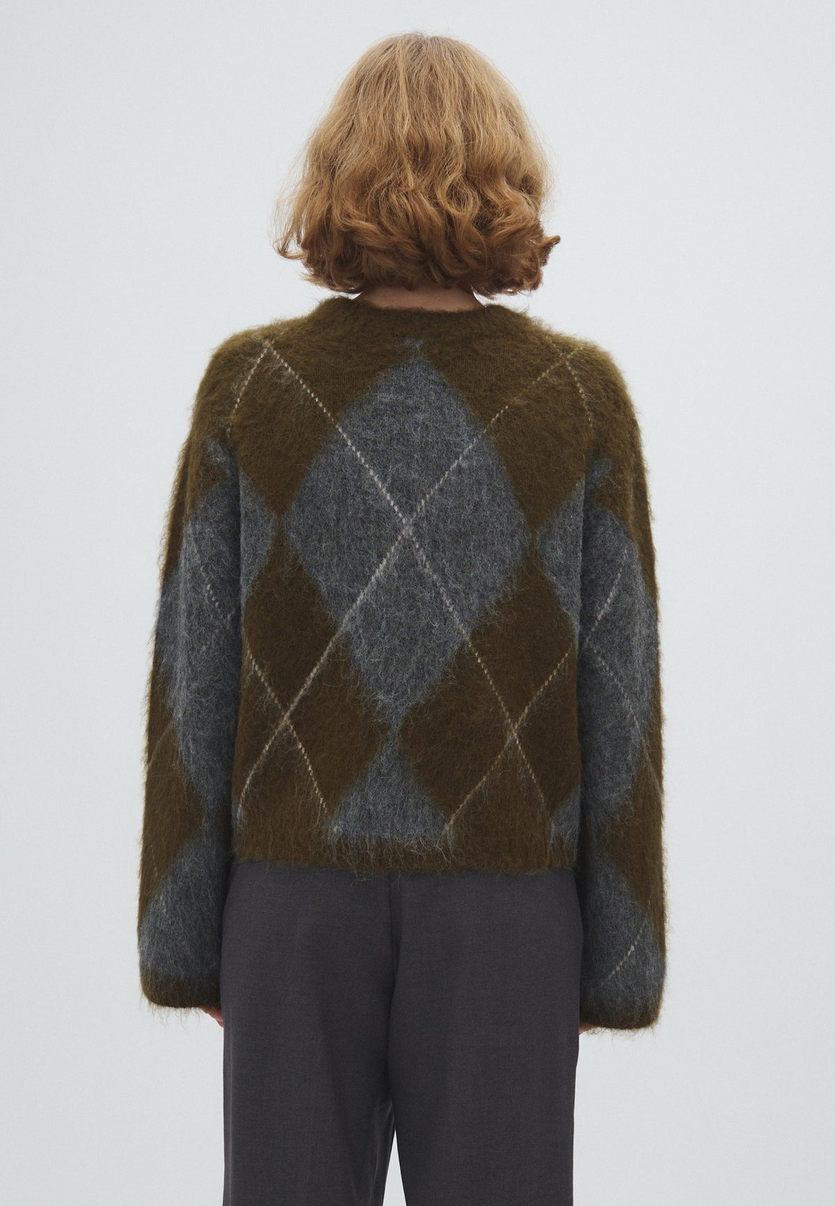 Zelie-M_Argyle Olive_Model_3