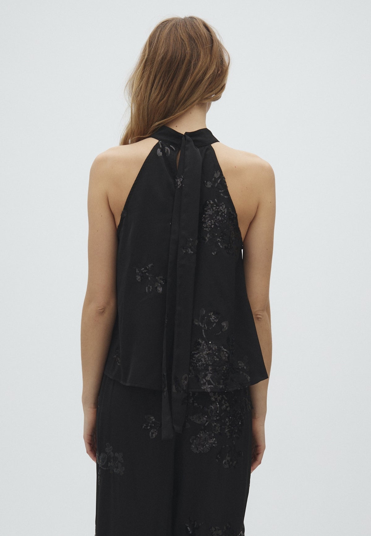 Palet-M_Black_Model_3