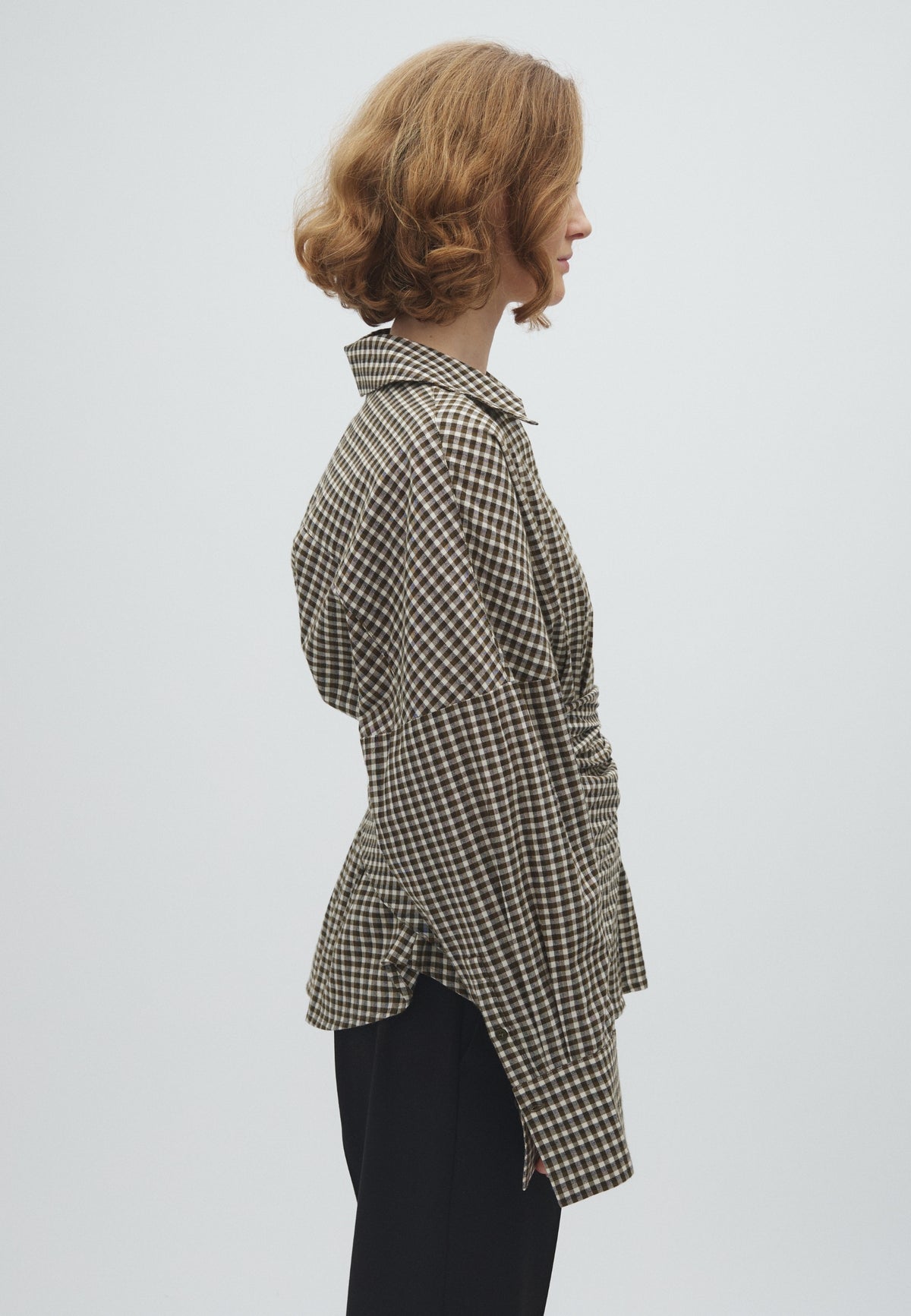 Isidor-M_Smoked Olive Check_Model_2