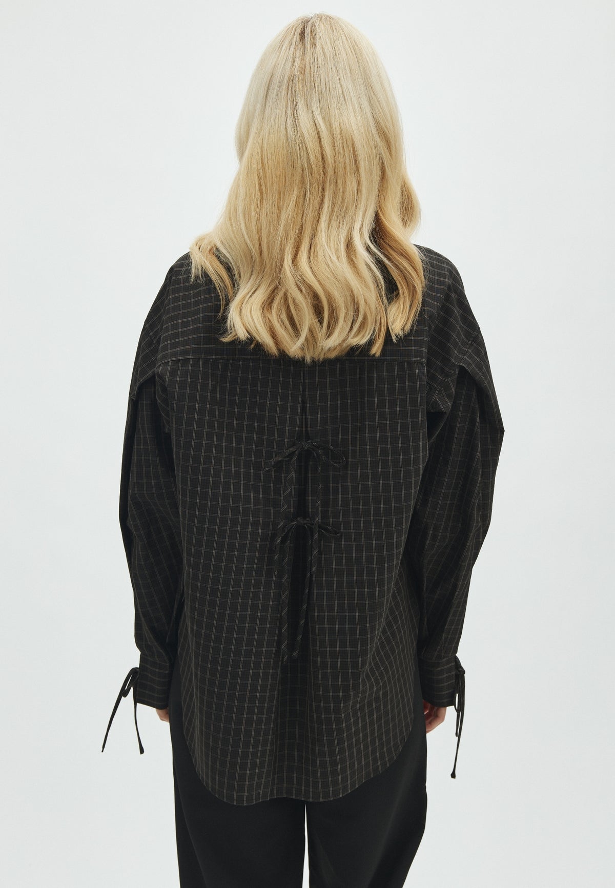 Pamila-M_Black Brown Check_Model_2