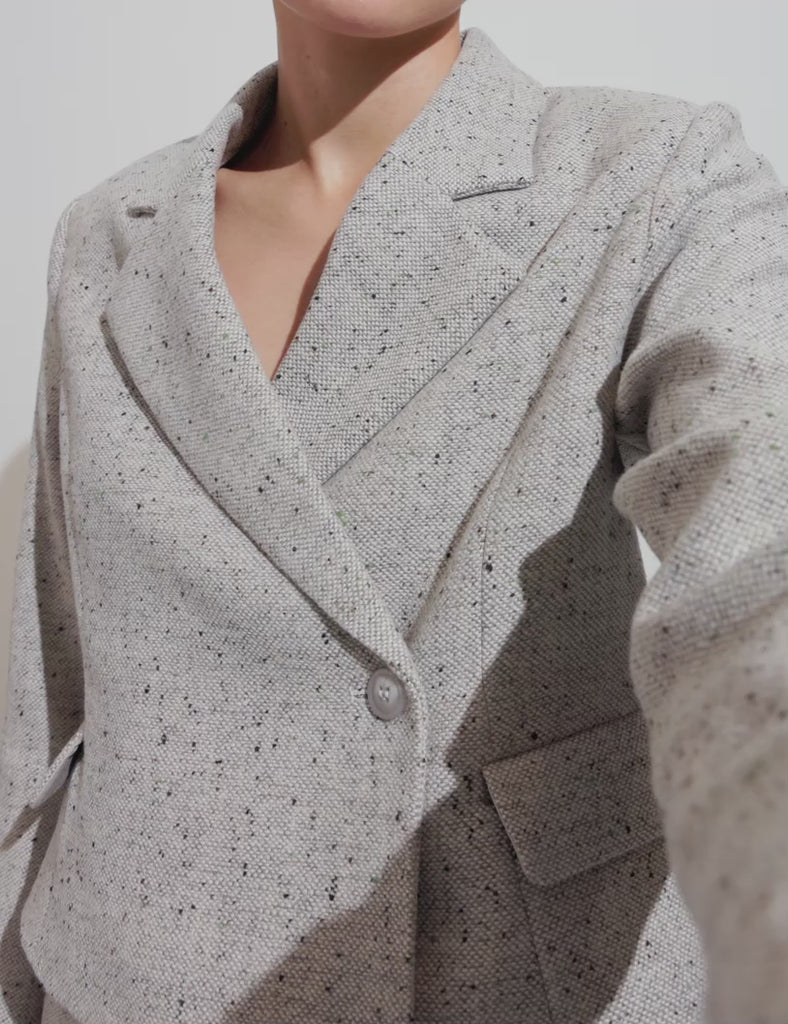 Iva-M_Sparkle Grain_Video_8